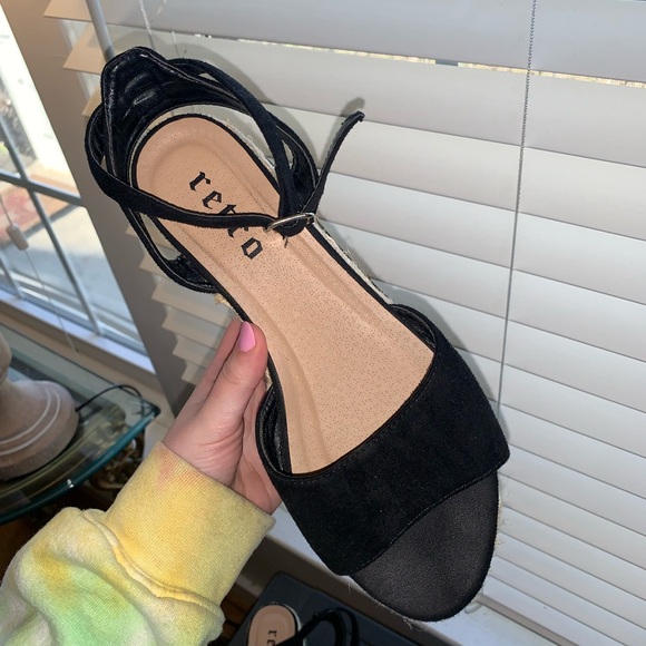 Retro Black and Tan Lac Up Platform Sandals. SUPER Cute, Size 8.5. - Picture 6 of 8